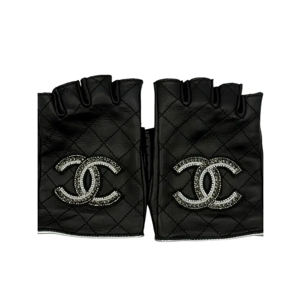 Chanel Quilted Lambskin Beaded CC Fingerless Gloves – Size 7½ – Rare!